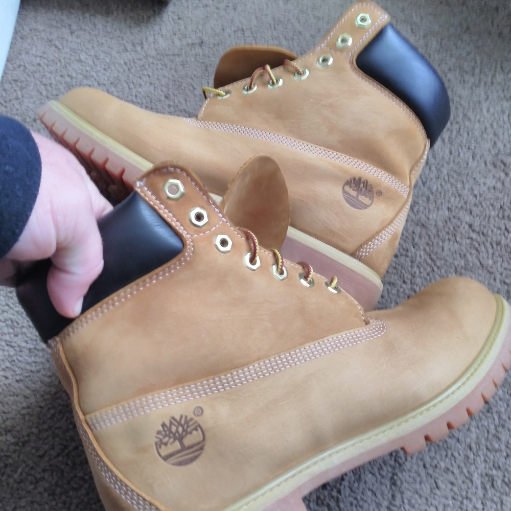 Timberland - Picture 2 of 3